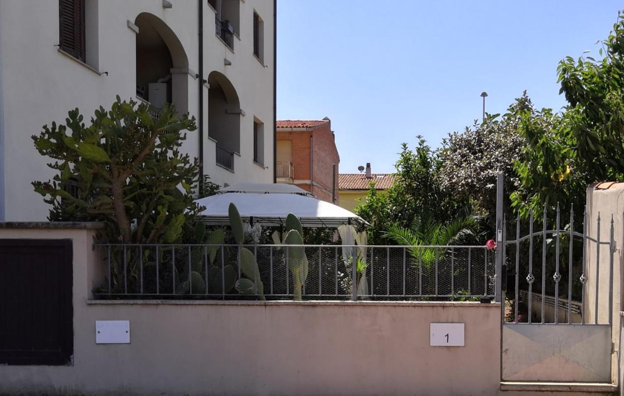 Valevalehome - Home Gallery With Fully Equipped Kitchen, Reserved Parking, Big Garden Olbia Exterior photo
